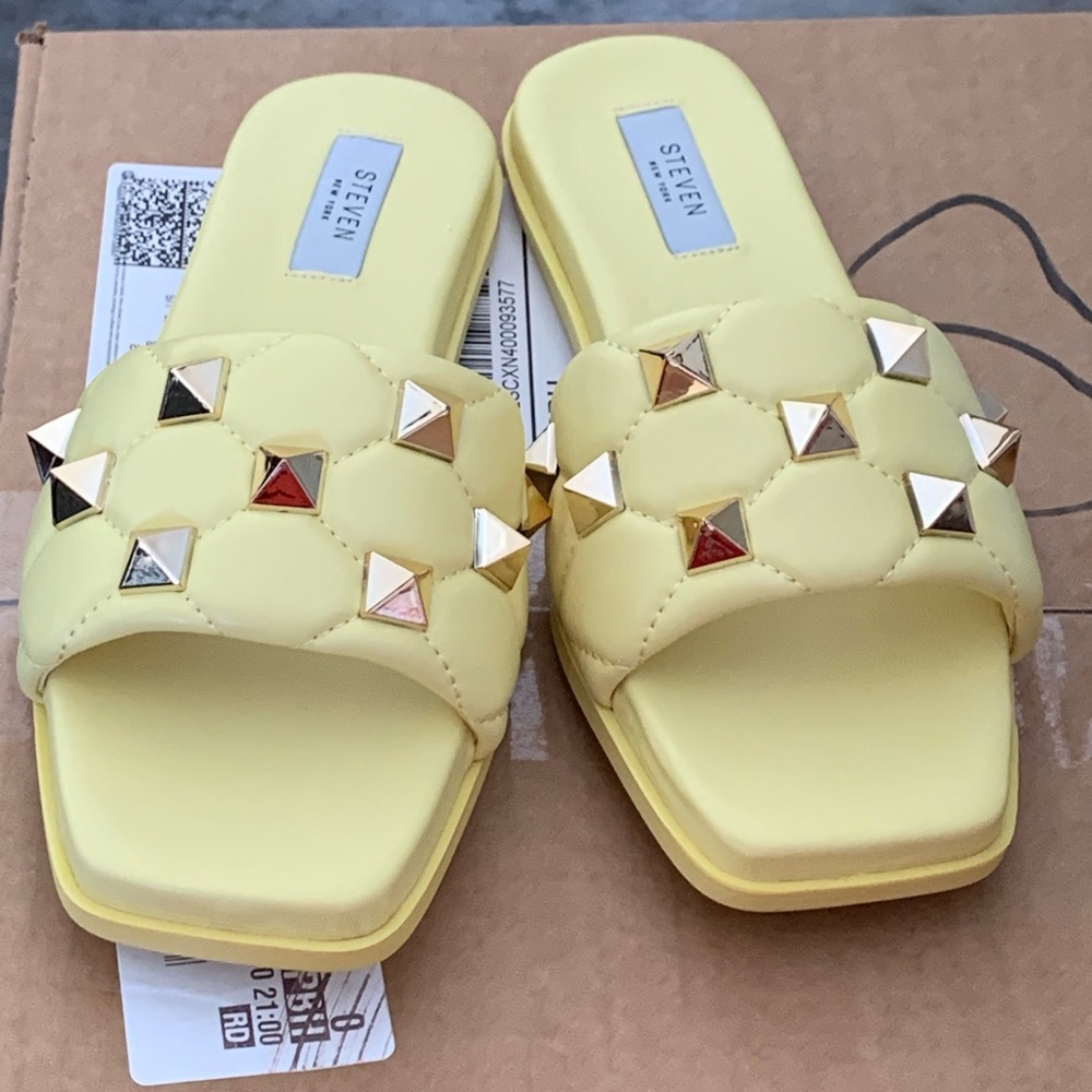 Steven New York Yuri Yellow slide sandals. Size 9